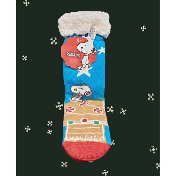 NWT Snoopy Slipper Socks Peanuts Sherpa Lined No Slip Grips One Sz Gift - Picture 1 of 6